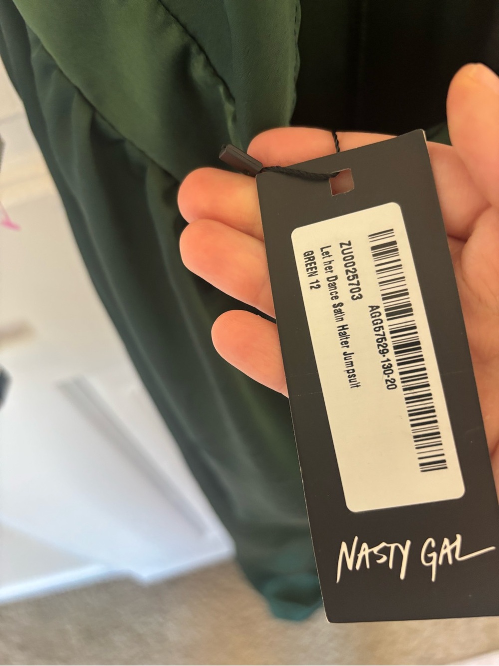 Nasty Gal Green Satin Halter Backless Cut-Out Wide-Leg Jumpsuit Size 8 NWT - Picture 4 of 6